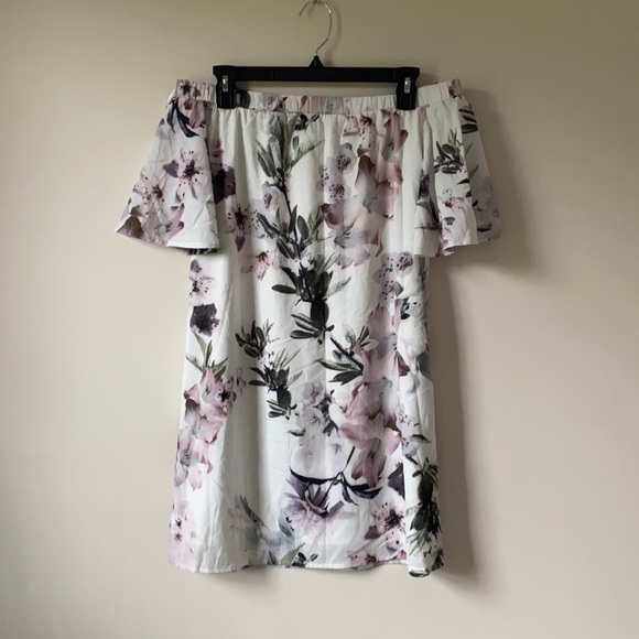 Off the shoulder Lulu’s Dress Sz M - Picture 1 of 4